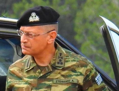 Μια φωτογραφία ίσον οκτώ χρόνια Μνημονίων στον Ελληνικό Στρατό...